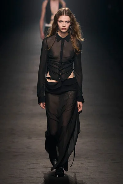 Look 2